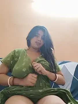 Stripchat Live Sex Cam of Cute-Simmi69
