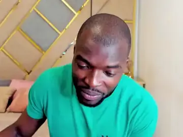 Stripchat Free Porn Cam of Dylan_Taylor