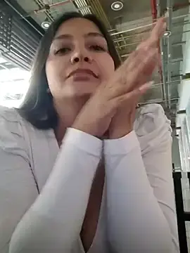 Stripchat Watch Live Sex Cams of alana_69