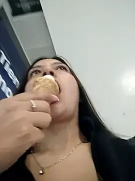 Stripchat Free Live Porn of alana_69