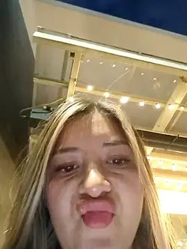 Stripchat Sex Cam of alana_69