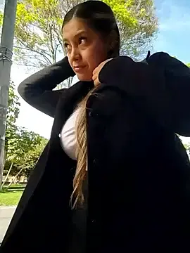 Stripchat Sex Cam of alana_69