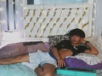 Stripchat Free Live Porn of ian_smith_