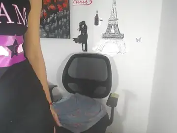 Stripchat Live Sex Cam of KamileLatinasexy