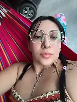 Stripchat Live Sex Cam of KittyObsession