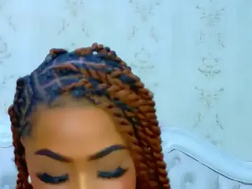 Stripchat Nude Webcam of TianahGlow