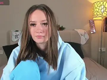 Stripchat Live Sex Cam of cutienaughtygirl