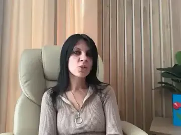 Stripchat Free Porn Cam of InjaAtHome