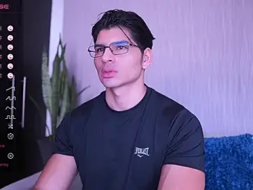 Stripchat Live Sex Cam of wild_col_