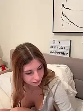 Stripchat Free Live Porn of emma05