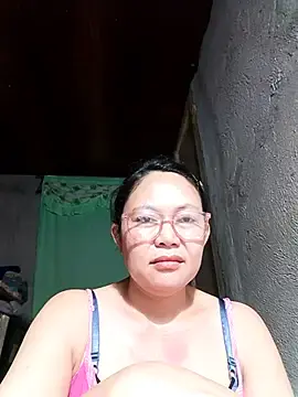 Stripchat Nude Webcam of hotpinay_45