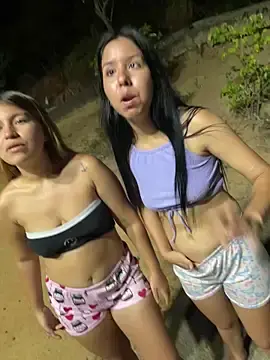 Stripchat Sex Cam of royalgirls_x