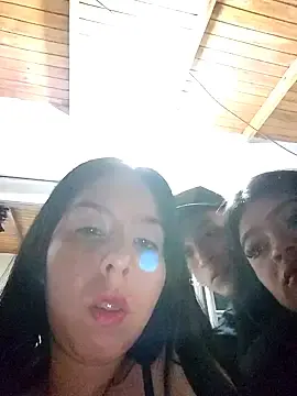 Stripchat Adult Webcam of royalgirls_x