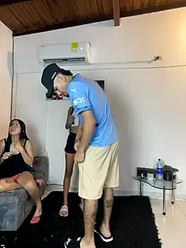 Stripchat Free Live Porn of royalgirls_x