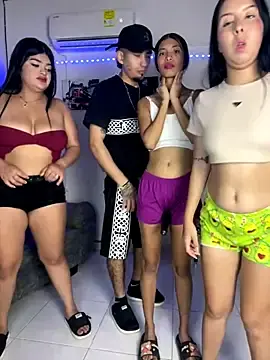 Stripchat Nude Webcam of royalgirls_x