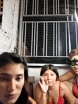 Stripchat Live Sex of royalgirls_x