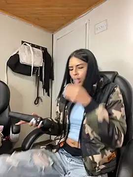 Stripchat Free Live Porn of Hilary_pinkk