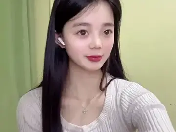 Stripchat Free Porn Cam of Nicole-13