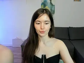 Stripchat Free Live Porn of PollyFlame