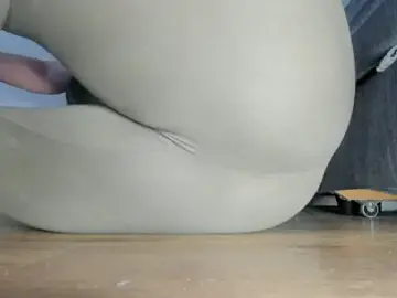 Stripchat Live Sex Cam of Squirtlady38