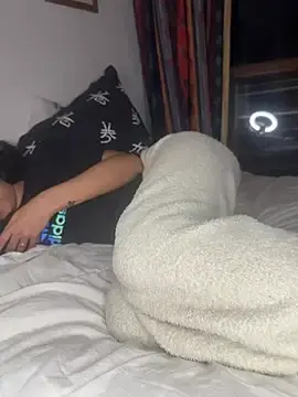 Stripchat Live Sex Cam of latingangsex