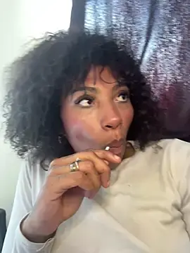 Stripchat Live Sex of Zafiro_fire