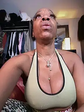 Stripchat Adult Webcam of Kennady_Buxum_Goddess