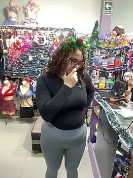 Stripchat Free Live Porn of ROSALIASEXSHOP