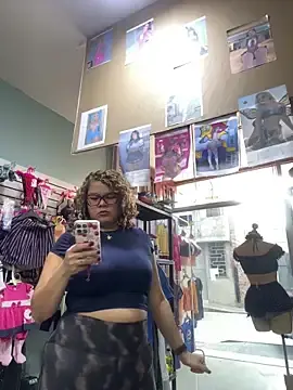 Stripchat Adult Video Chat of ROSALIASEXSHOP