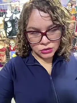 Stripchat Live Porn of ROSALIASEXSHOP