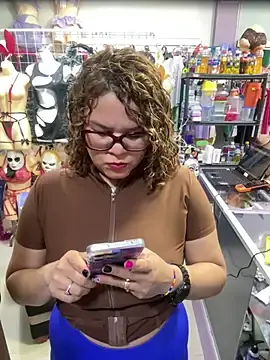 Stripchat Adult Webcam of ROSALIASEXSHOP