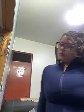 Stripchat Adult Video Chat of ROSALIASEXSHOP