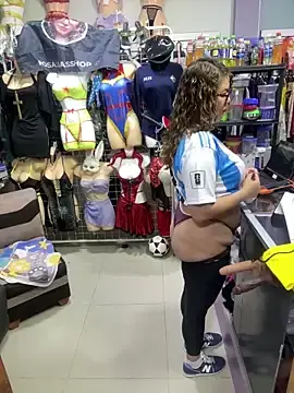 Stripchat Live Porn of ROSALIASSHOP