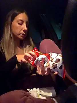 Stripchat Live Sex Cam of PetiteSecrets