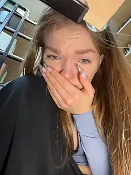 Stripchat Live Sex of StreetSquirt