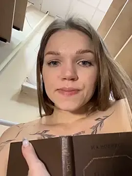 Stripchat Watch Live Sex Cams of StreetSquirt