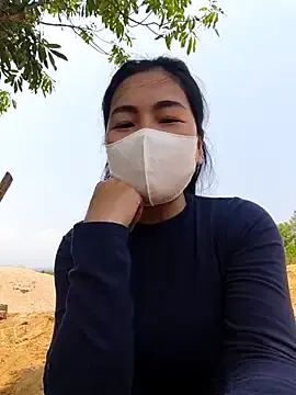 Stripchat Free Porn Cam of lyna_bl