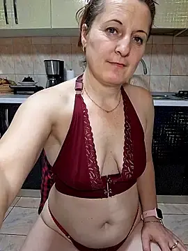 Stripchat Adult Webcam of Sweet-milf-