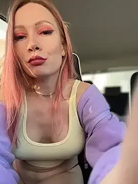 Stripchat Sex Cam of LavenderHot