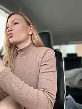 Stripchat Live Sex of LavenderHot