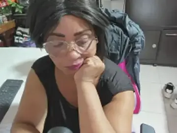 Stripchat Free Porn Cam of Mrs_mommy_