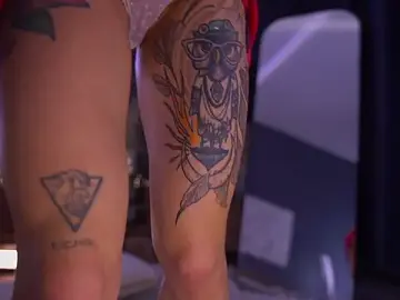 Stripchat Sex Cam of LittleMix_