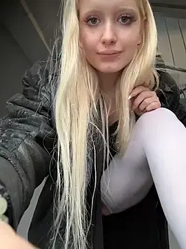 Stripchat Nude Webcam of Mila_NoRules