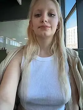 Stripchat Watch Live Sex Cams of Mila_NoRules