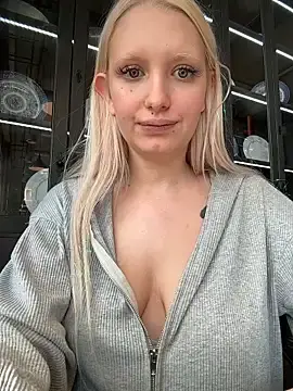 Stripchat Adult Video Chat of Mila_NoRules