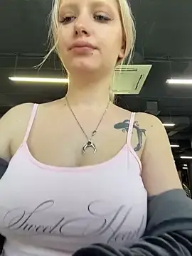 Stripchat Sex Cam of Mila_NoRules