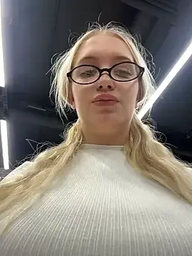 Stripchat Best live sex cam show of Milkyy_wway