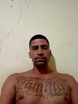 Stripchat Sex Cam of adriabis013