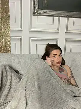 Stripchat Sex Cam of Demi_Lovex