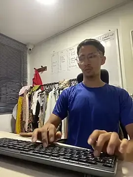 Stripchat Live Sex of charlie_bass